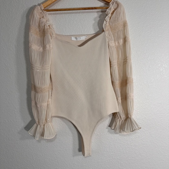 ASTR the Label Gillian Bodysuit - Picture 2 of 11